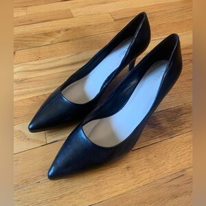 Nine West Black Leather Pumps  Size 12